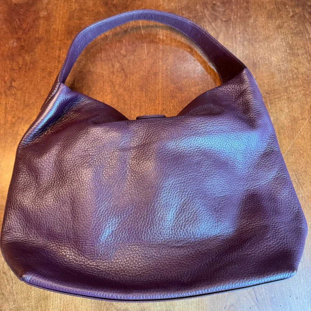 Dooney & Bourke Leather Hobo Handbag Plum Wine Purple Shoulder‎ Bag Archive logo